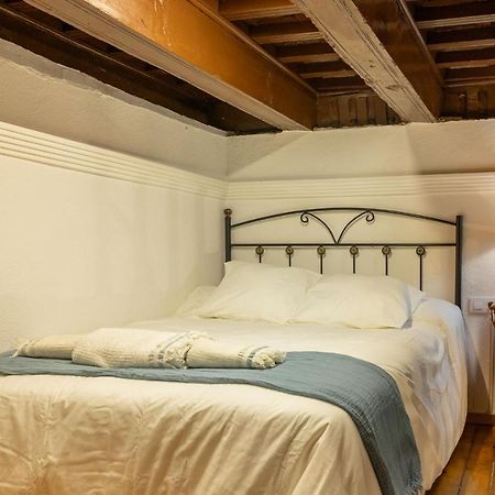 Apartamento Siglo De Oro Sevilla Bagian luar foto
