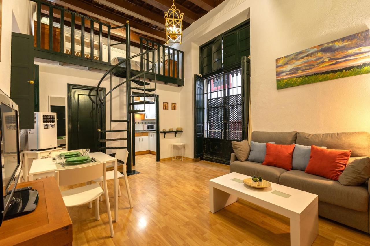 Apartamento Siglo De Oro Sevilla Bagian luar foto